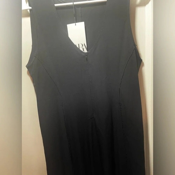 Zara Limited Edition Front Zip V-Neck Midi Dress- Size S Black NWT - Picture 3 of 11
